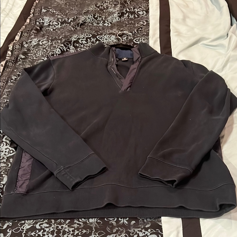 HUGO BOSS Men’s Black V-Neck Sweater Classic Knit, size medium